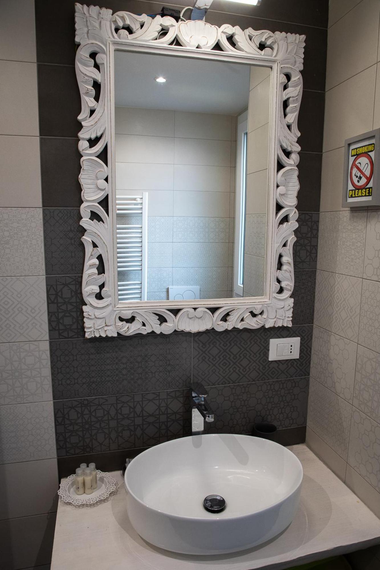 Happy Home Bo Centro Free Private Parking Bologna Exterior photo